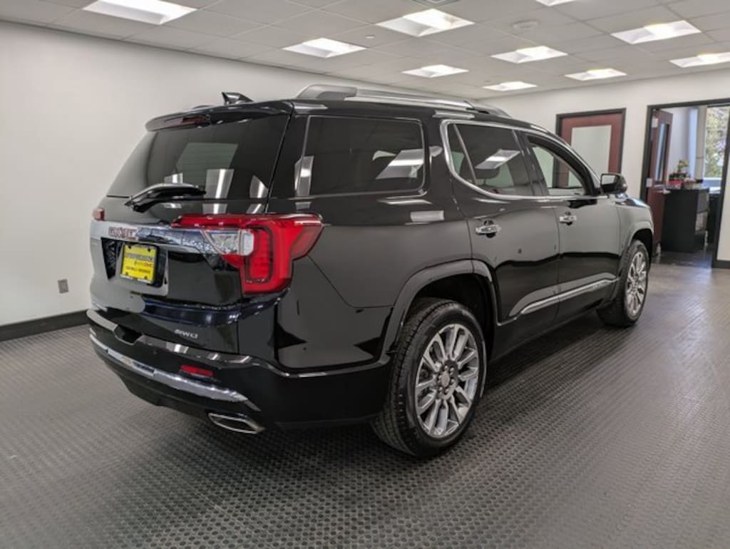 Used 2023 GMC Acadia Denali SUV