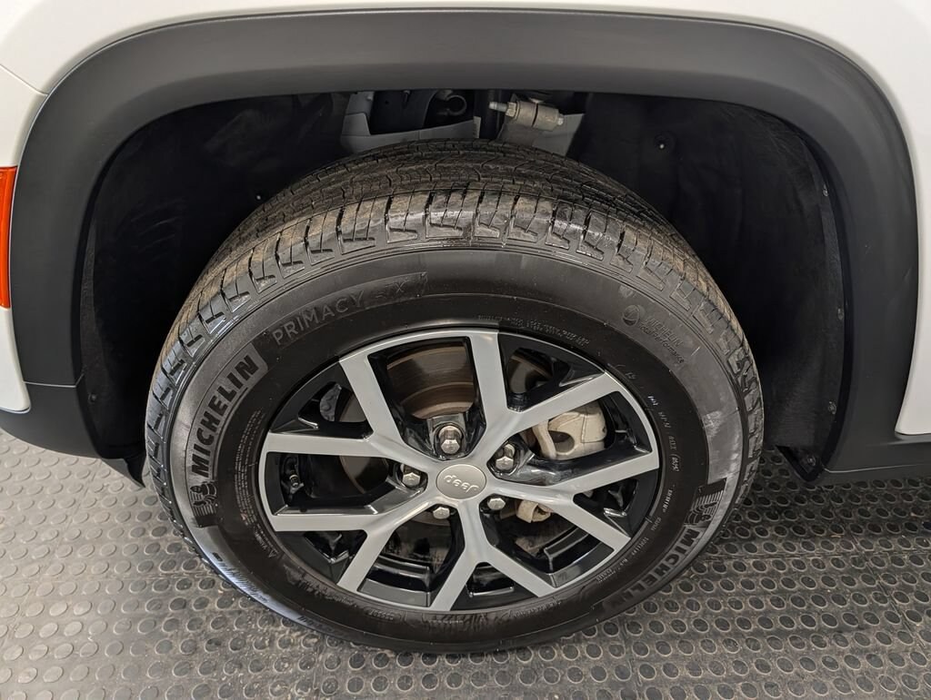 Used 2025 Jeep Grand Cherokee Limited SUV