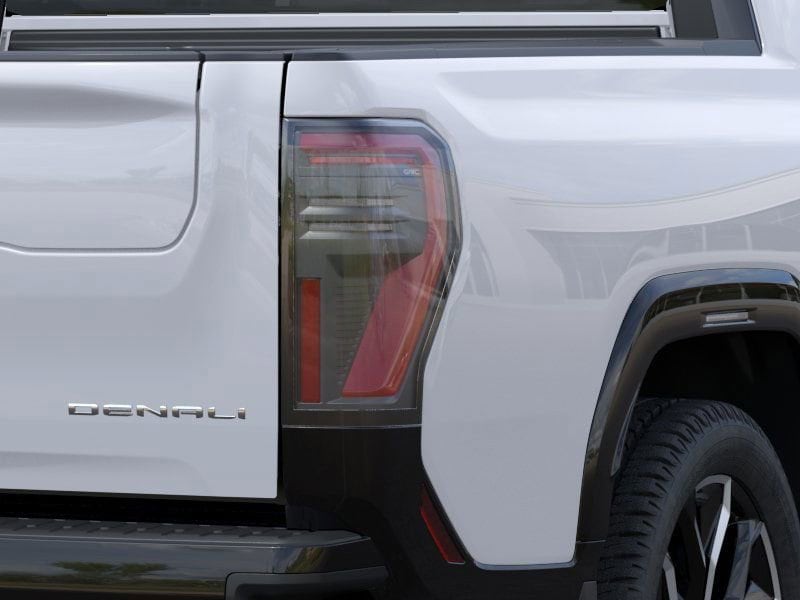 2025 GMC Sierra EV Denali - Photo 11