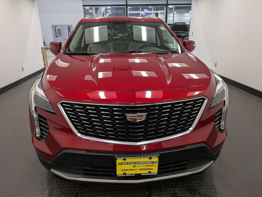 2021 Cadillac XT4 Premium Luxury photo 2
