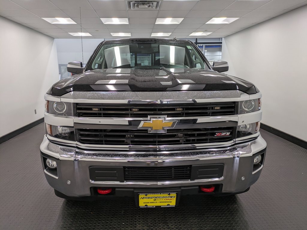 2015 Chevrolet Silverado 2500HD LTZ photo 2