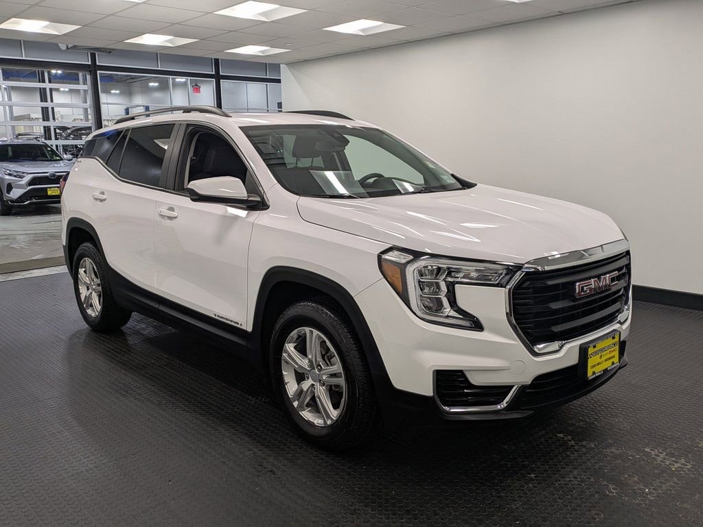Used 2022 GMC Terrain SLE SUV