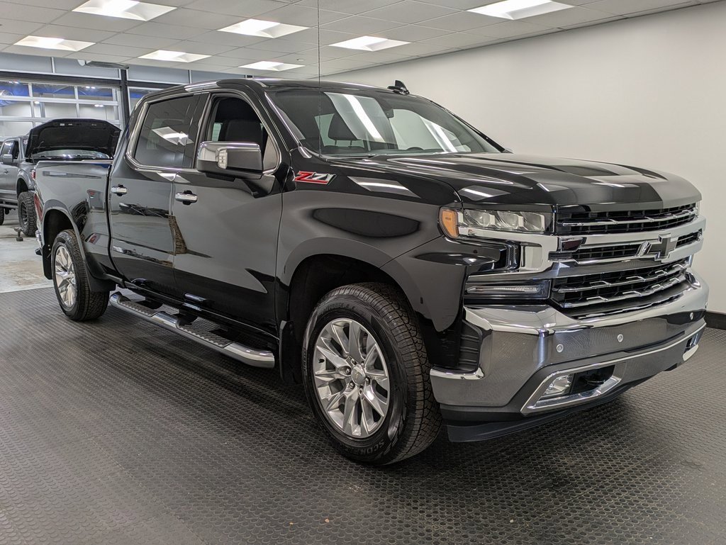 2021 Chevrolet Silverado 1500 LTZ photo 3