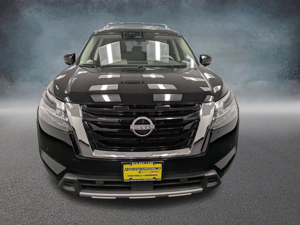Used 2025 Nissan Pathfinder SL SUV