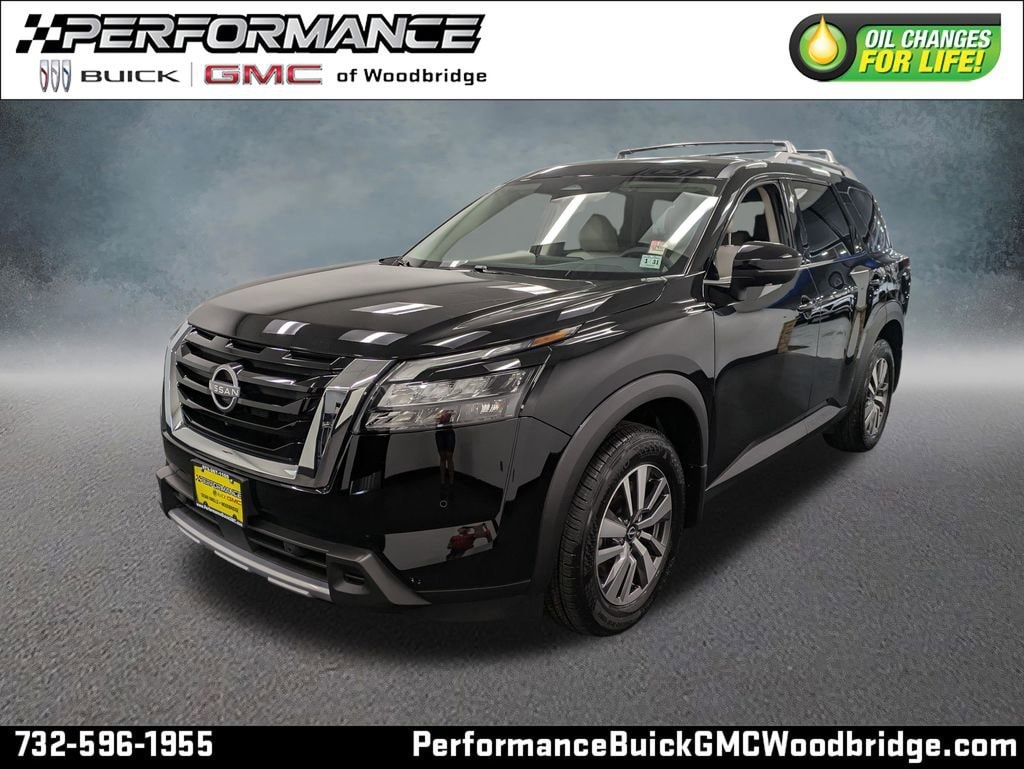 Used 2025 Nissan Pathfinder SL SUV