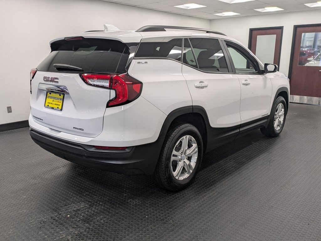 Used 2022 GMC Terrain SLE SUV