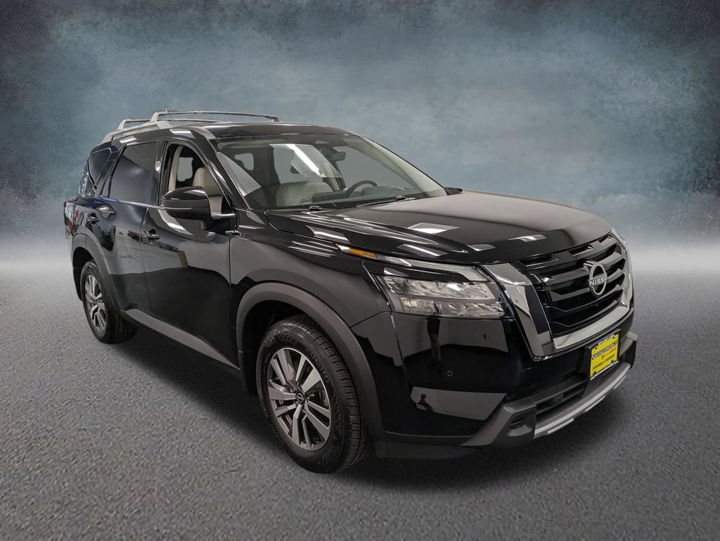 Used 2025 Nissan Pathfinder SL SUV