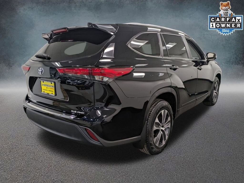 Used 2023 Toyota Highlander L SUV