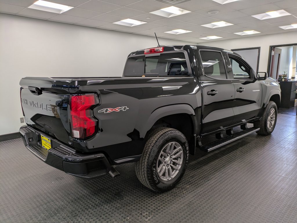2023 Chevrolet Colorado LT photo 4