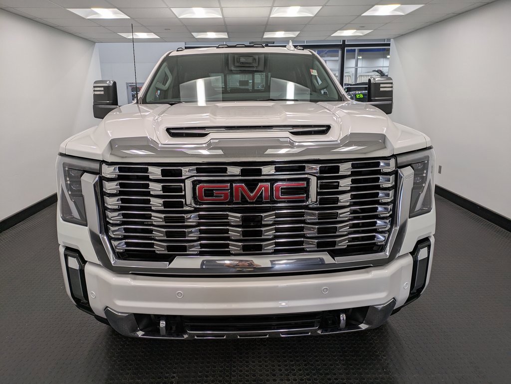 2024 Gmc Sierra 3500 HD Denali photo 2