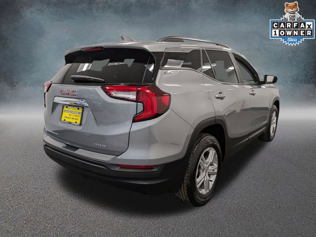 Used 2024 GMC Terrain SLE SUV
