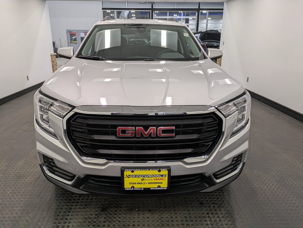 2022 Gmc Terrain SLE photo 2