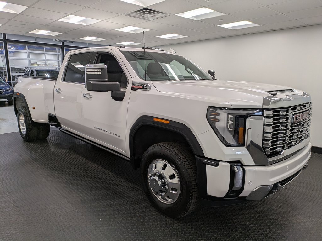 2024 Gmc Sierra 3500 HD Denali photo 3