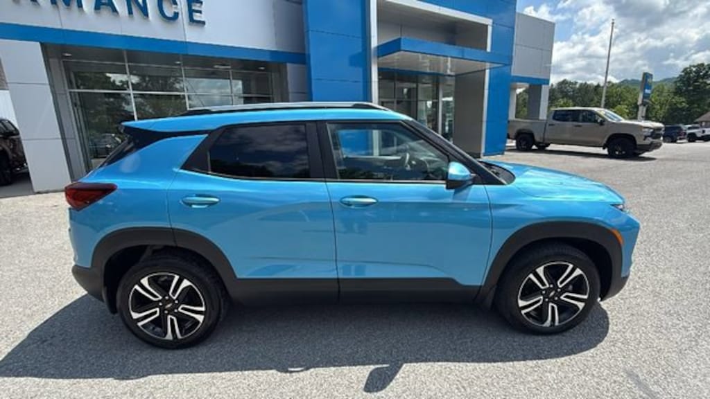 Used 2025 Chevrolet Trailblazer LT SUV