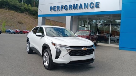 2025 Chevrolet Trax LS SUV