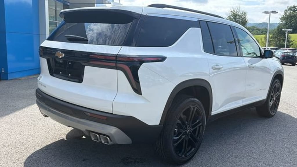 New 2026 Chevrolet Traverse LT SUV
