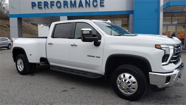 2026 Chevrolet Silverado 3500HD LTZ's photo