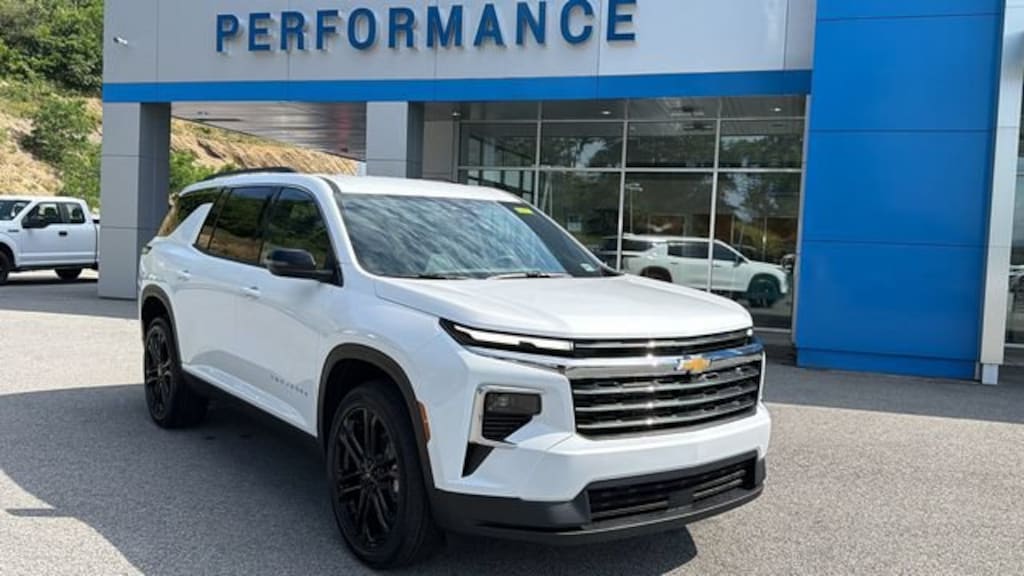 New 2026 Chevrolet Traverse LT SUV