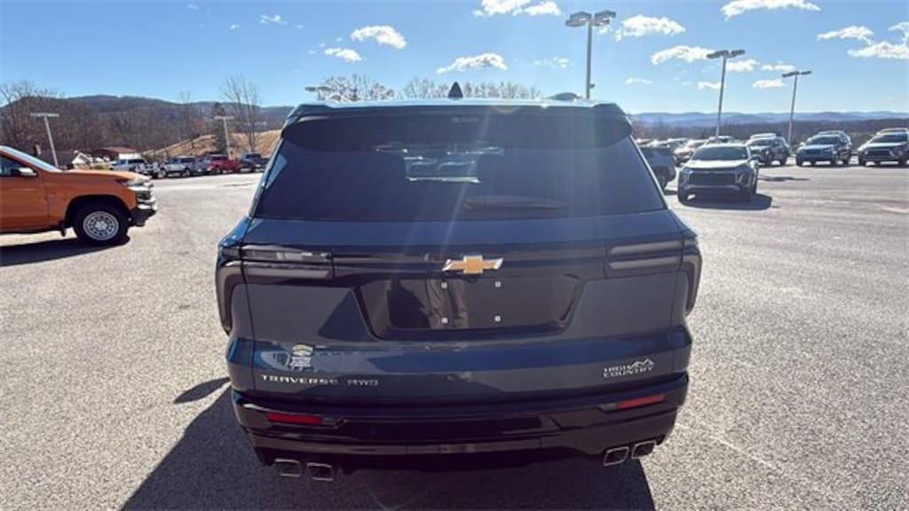 New 2026 Chevrolet Traverse High Country SUV