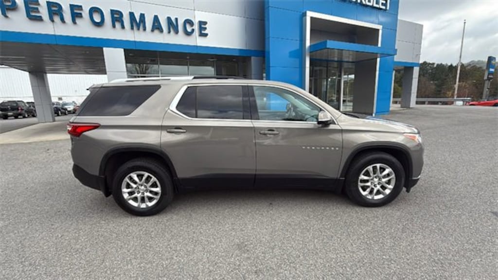 Used 2018 Chevrolet Traverse LT Cloth SUV