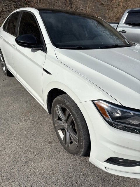 2019 Volkswagen Jetta S R-Line photo 4