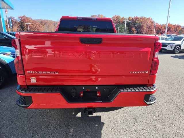2025 Chevrolet Silverado 1500 Custom photo 4