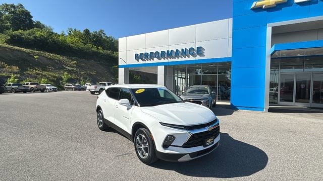2025 Chevrolet Blazer 2.0T 2LT AWD's photo