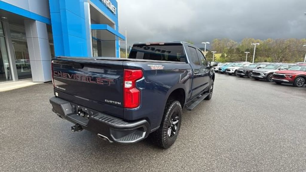 Used 2021 Chevrolet Silverado 1500 Custom Trail Boss Truck Crew Cab