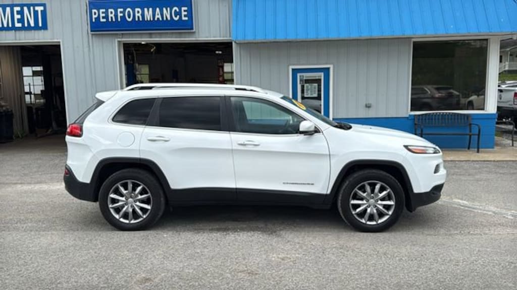 Used 2018 Jeep Cherokee Limited 4x4 SUV
