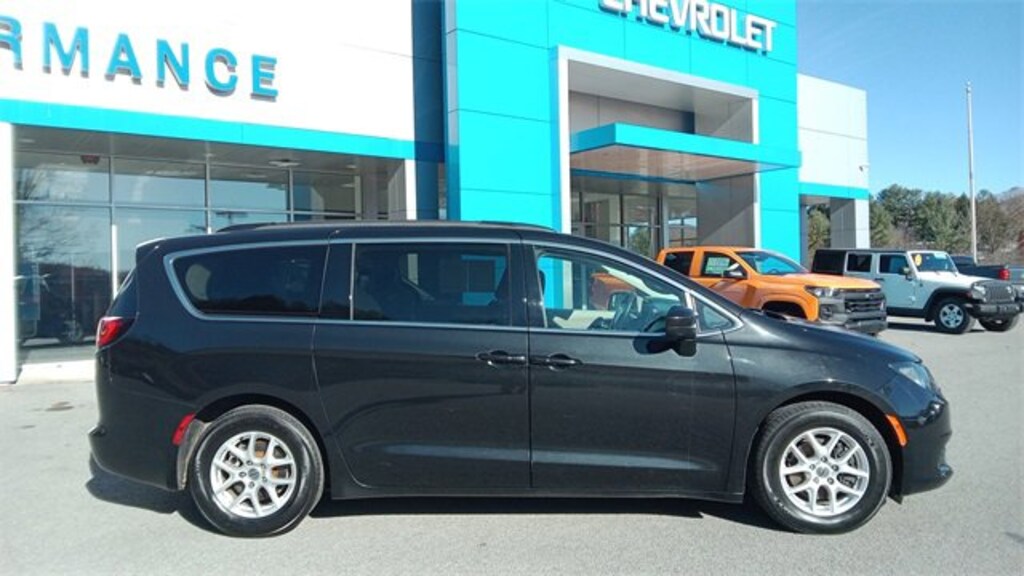 Used 2021 Chrysler Voyager LXI Van Passenger Van