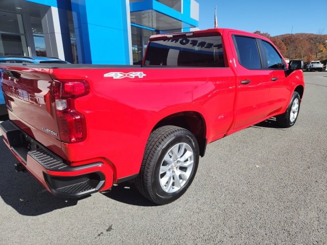 2025 Chevrolet Silverado 1500 Custom photo 3
