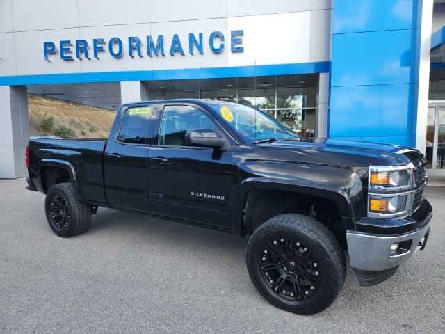 Used 2015 Chevrolet Silverado 1500 2LT with VIN 1GCVKREC1FZ356937 for sale in Elkins, WV