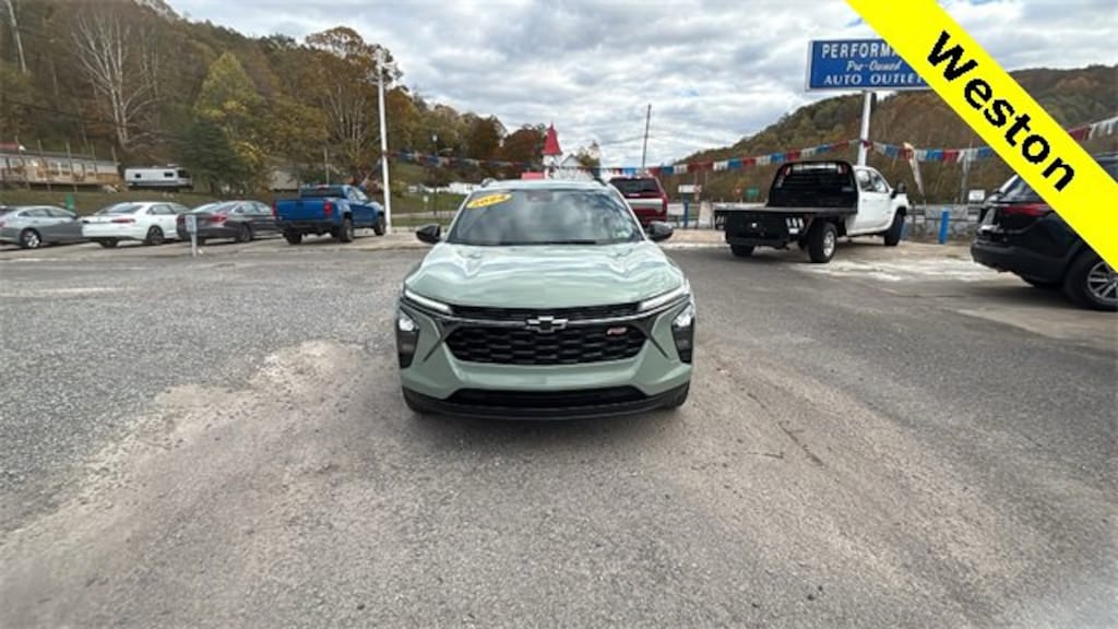 Used 2024 Chevrolet Trax 2RS SUV