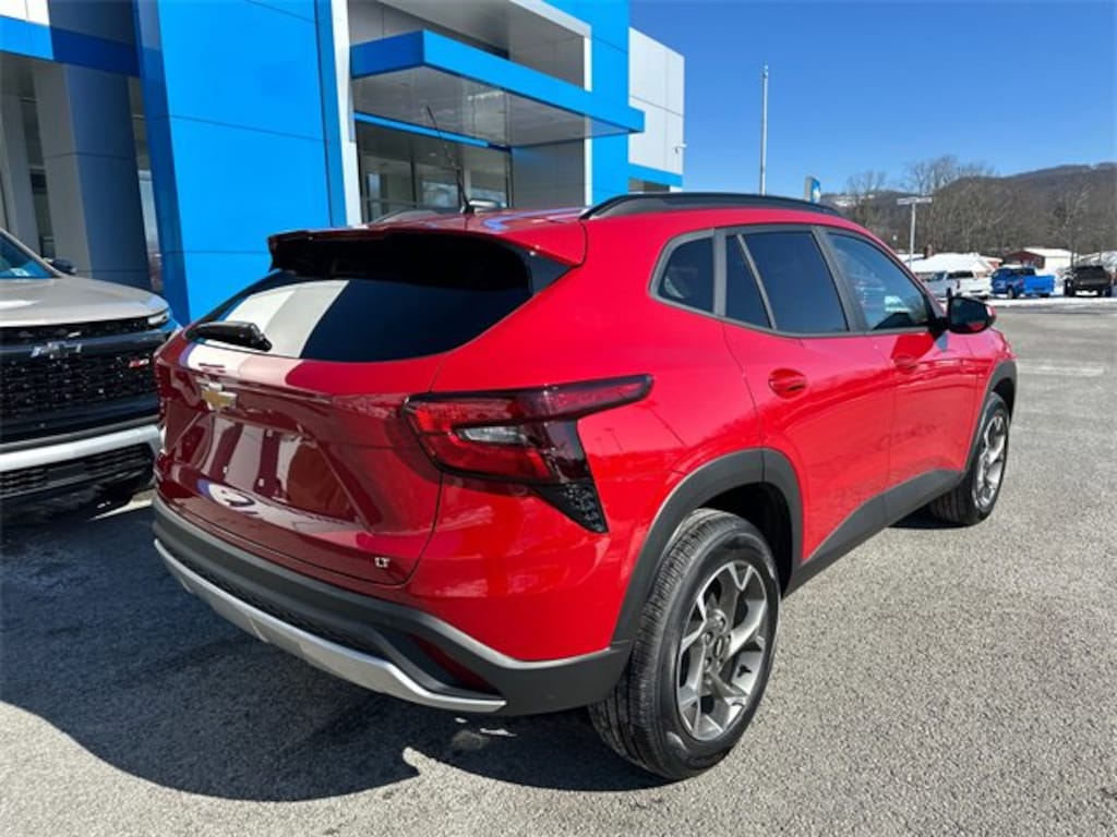 New 2026 Chevrolet Trax LT SUV
