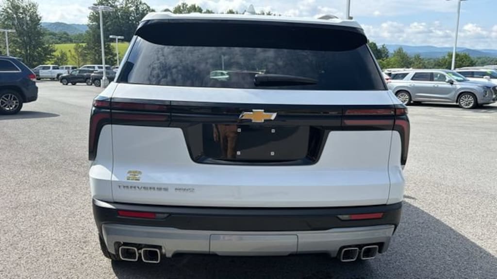 New 2026 Chevrolet Traverse LT SUV