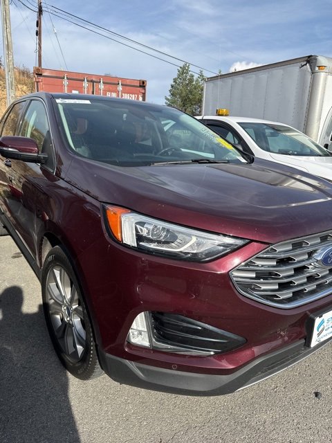2021 Ford Edge Titanium photo 3