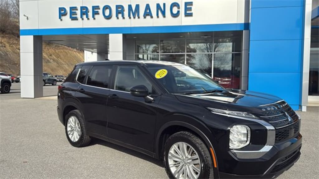 Used 2024 Mitsubishi Outlander ES SUV