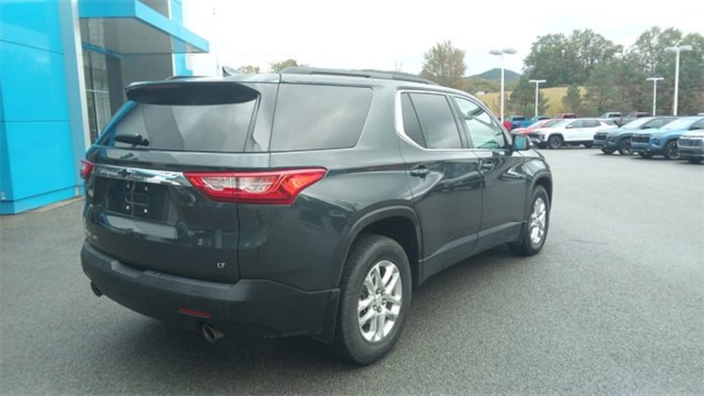Used 2021 Chevrolet Traverse LT Cloth SUV