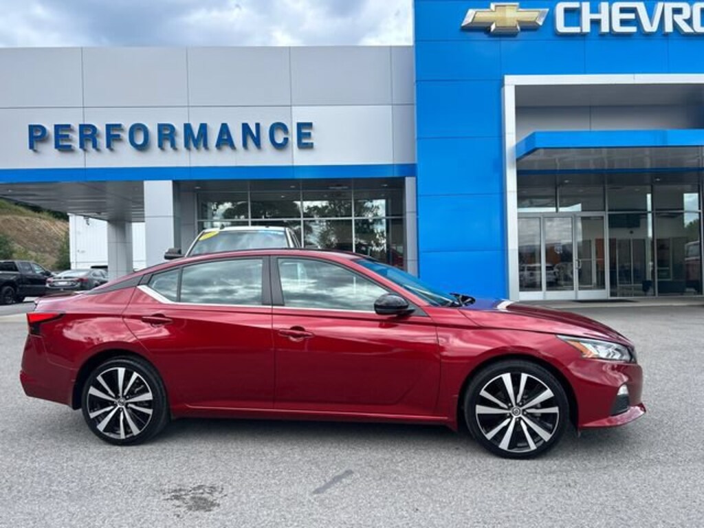 Used 2020 Nissan Altima SR Intelligent AWD Sedan