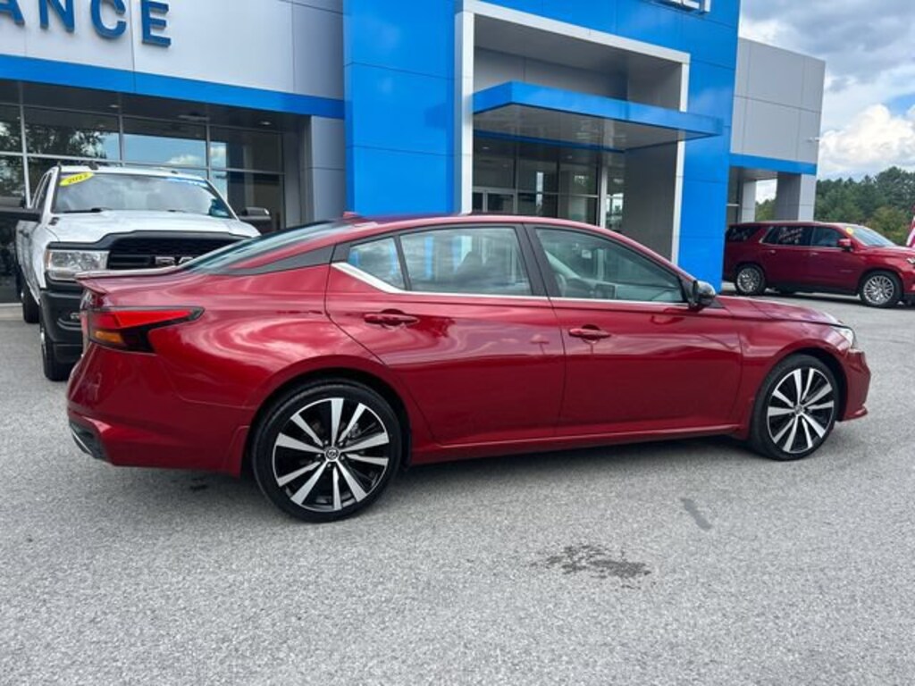 Used 2020 Nissan Altima SR Intelligent AWD Sedan