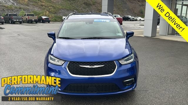 2021 Chrysler Pacifica Touring L's photo