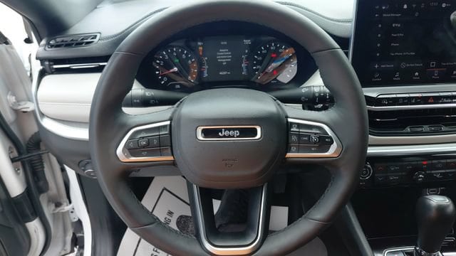 2025 Jeep Compass Limited - Photo 17