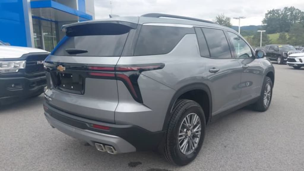 New 2027 Chevrolet Traverse LT SUV