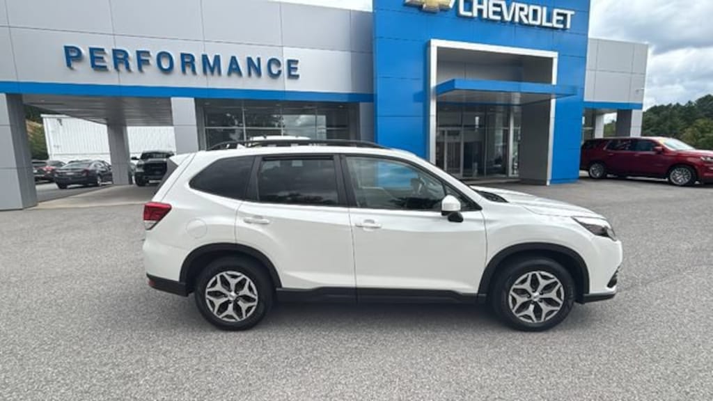Used 2023 Subaru Forester Premium SUV