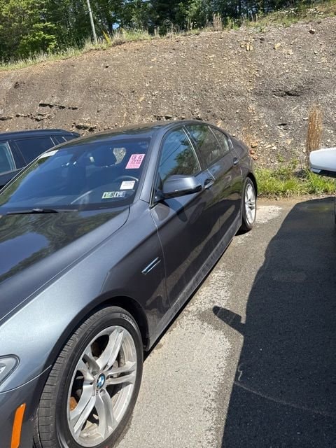 2016 BMW 5 Series 528i xDrive Sedan's photo