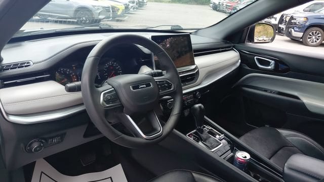 2025 Jeep Compass Limited - Photo 14