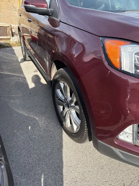 2021 Ford Edge Titanium photo 4