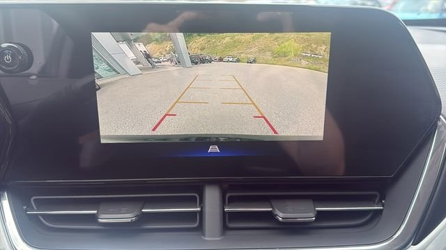 2025 Chevrolet Trax LT - Photo 17