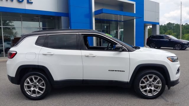 2025 Jeep Compass Limited - Photo 3