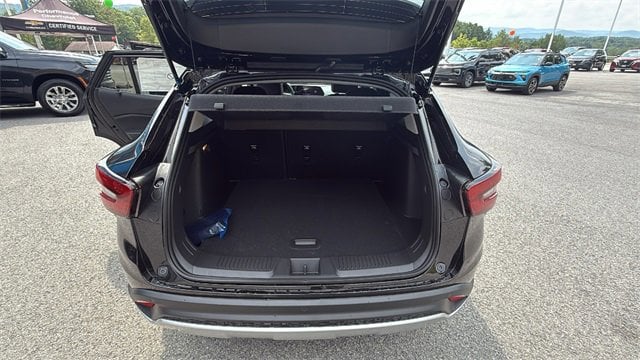 2025 Chevrolet Trax LT - Photo 25